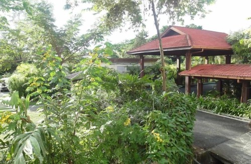 Padang Matsirat Apartment | 3 Bedroom Beachfront Apartment