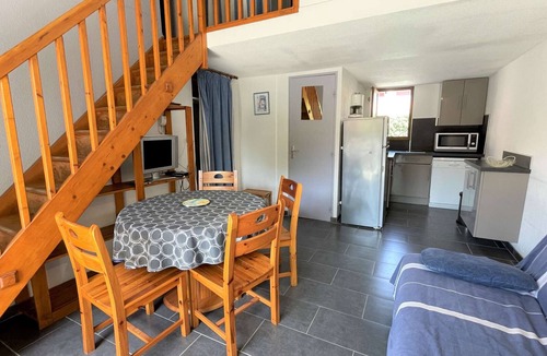Gruissan House | 3-Bedroom Beachfront House with Pool in Gruissan