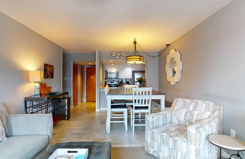 Southend Condo | 3 Bedroom Beachfront Condo with 2 Pools