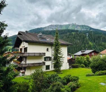 Klosters Platz Apartment | 3 bedroom - beautiful apartment