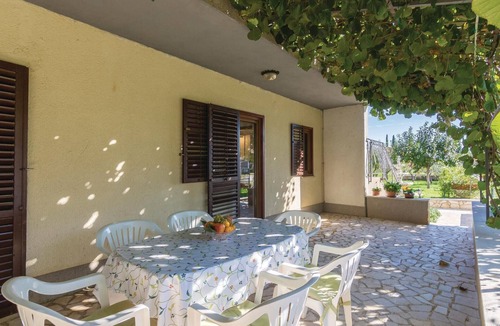 Vrvari Apartment | 3 bedroom beautiful apartment in Porec