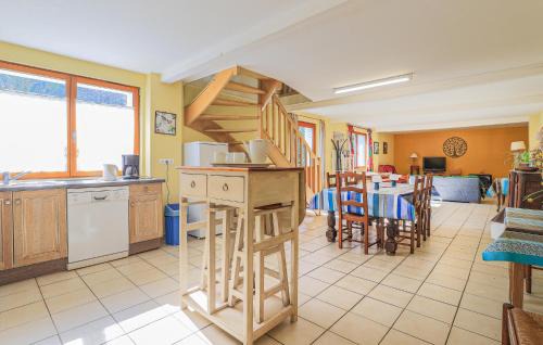 Hucqueliers House | 3 Bedroom Beautiful Home In Hucqueliers