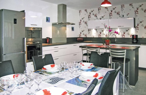 Dourdan House | 3 bedroom beautiful home in Dourdain