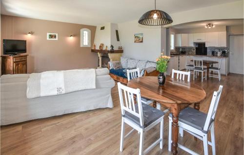 Rognonas House | 3 Bedroom Beautiful Home In Rognonas