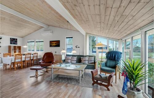 Sundstrup House | 3 Bedroom Beautiful Home In Højslev