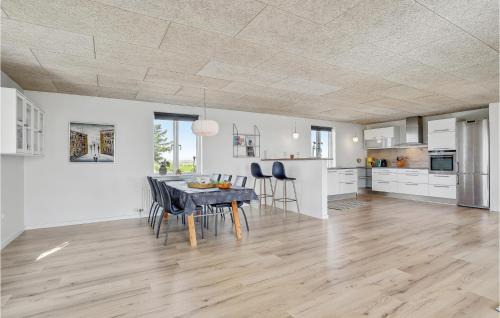 Vedersø Klit House | 3 Bedroom Beautiful Home In Tim