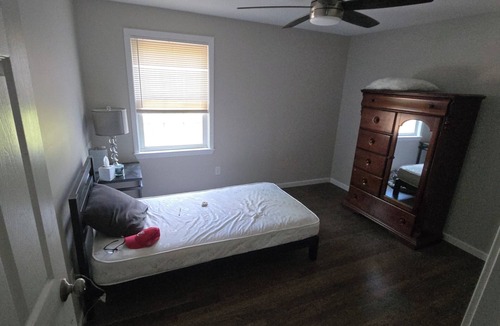 Bethel Bed & Breakfast | 3-bedroom bed & breakfast in quaint Kansas City with AC
