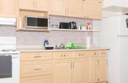 Emery House | 3 Bedroom Bungalo Spacious