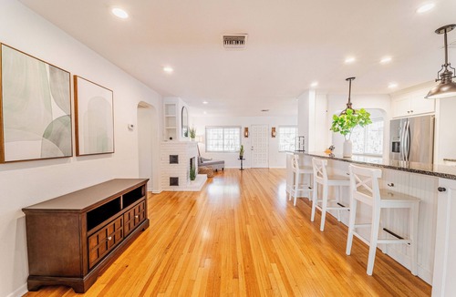 Orwin Manor House | 3-bedroom Bungalow in Welcoming Winter Park with WiFi, AC