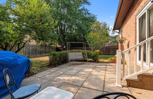 Amherstview House | 3 Bedroom Bungalow Quiet friendly neighborhood in West end. Entire Home