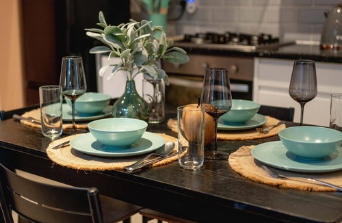 Fortune Green Apartment | 3 Bedroom by Kilburn & Hampstead