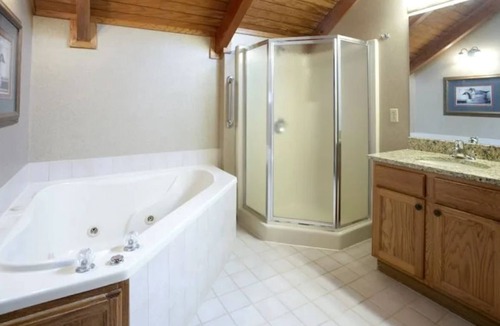 Breezy Point Resort | 3-bedroom cabin at Breezy Point Resort on golf course, Sleeps up to 10