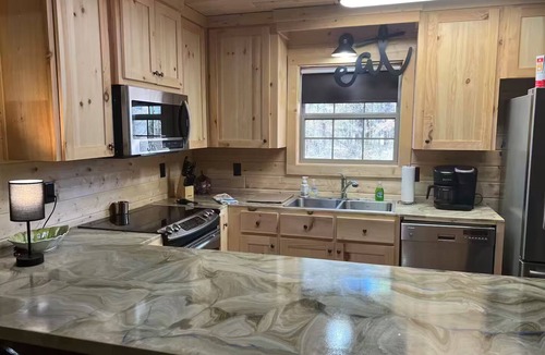 Higden Cabin | 3-bedroom cabin in enchanting Higden with cool AC breeze