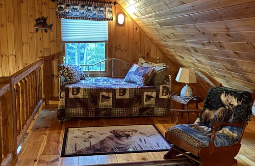 Greenville Junction Cabin | 3-bedroom cabin in heart of Greenville, WiFi, Roku, & snowmobile from driveway!