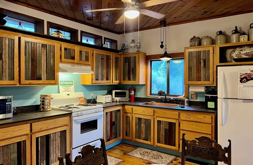 Bisbee Cabin | 3-bedroom cabin in Old Bisbee