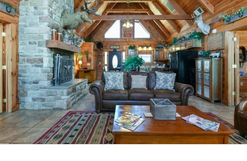 Big Cedars Cabin | 3 Bedroom Cabin, Sleeps 8, at Branson Cedars Resort!