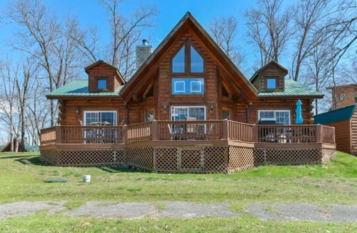 Big Cedars Cabin | 3 Bedroom Cabin, Sleeps 8, at Branson Cedars Resort!