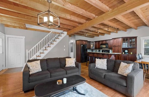 Bayview House | 3-Bedroom Chalet with Kayak in private community - minutes to Cavendish Beach
