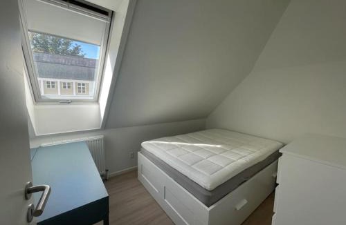 Aalborg Apartment | 3-bedroom city center w private parking