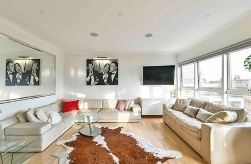 Shaftesbury Apartment | 3 bedroom Clapham penthouse