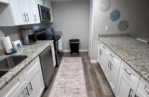 Indian Rocks Beach Condo | 3-bedroom condo in Indian rocks beach , 10 minute walk to beach.