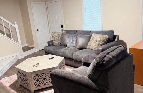 Mableton Condo | 3-bedroom condo in gorgeous Mableton with AC and comfort