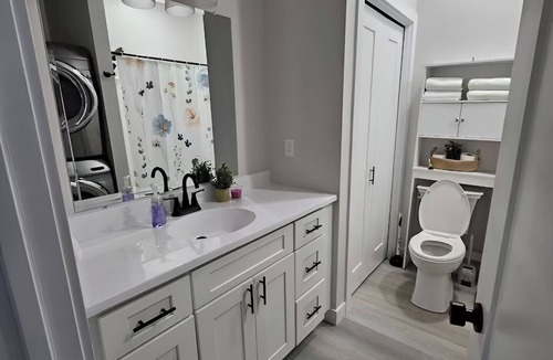 Spirit Lake Condo | 3-bedroom Condo in Spirit Lake with AC, WiFi, two large TVs, close to the lake