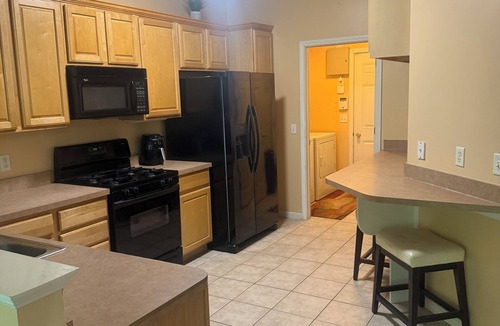 Westlake Condo | 3-bedroom condo in Westlake. Near Crocker Park. 15 minutes away from Airport.