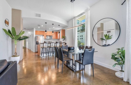 South Eola Apartment | 3 bedroom Corner Suite