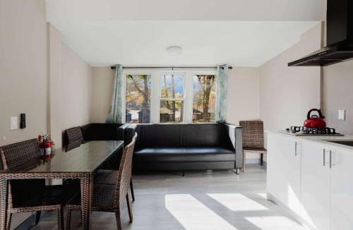 Gravenhurst House | 3-Bedroom Cottage #7 - Austrian Pine