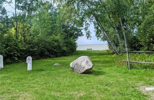 Grand Beach Cottage | 3 Bedroom Cottage - Sunroom + Patio + Fire Pit