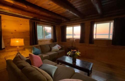 Rosedale House | 3-Bedroom Cottage #10 - Balsam Lake