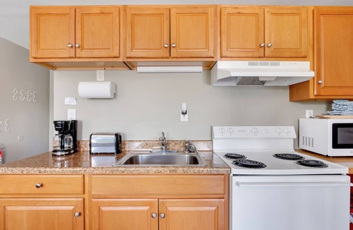 Cooperstown Cottage | 3 Bedroom Cottage that sleeps 10 minutes from Cooperstown on Otsego Lake
