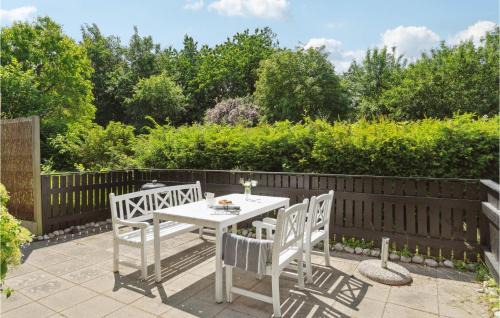Dronningmolle House | 3 Bedroom Cozy Home In Dronningmølle