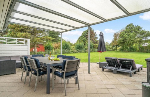 Bog By House | 3 bedroom cozy home in Bogø By