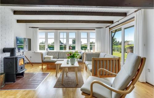 Hejsager Strand House | 3 Bedroom Cozy Home In Haderslev