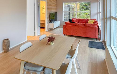 Krejbjerg House | 3 Bedroom Cozy Home In Ejstrupholm