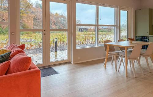 Krejbjerg House | 3 Bedroom Cozy Home In Ejstrupholm