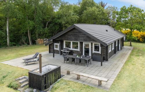 Hojslev House | 3 Bedroom Cozy Home In Højslev