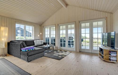 Frolunde House | 3 Bedroom Cozy Home In Slagelse