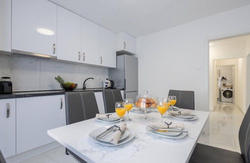 Prolozac House | 3 bedroom cozy home in Sumet