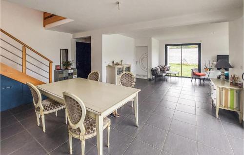 Vertou House | 3 Bedroom Cozy Home In Vertou
