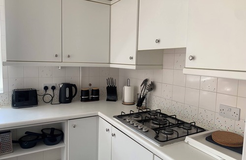 Reading House | 3 Bedroom Cozy House in Reading