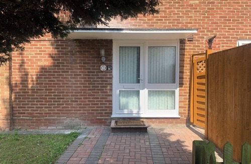 Reading House | 3 Bedroom Cozy House in Reading