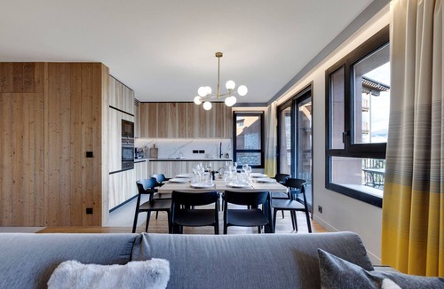 Arc-1800 Apartment | 3-Bedroom Duplex with Spa & Parking - Arc 1800