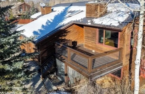 Three Peaks House | 3-bedroom dog friendly townhome in beautiful Silverthorne