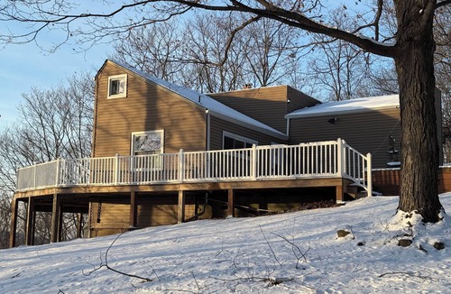 Cornwall House | 3 Bedroom Dream: Hudson Valley views, Woodbury Commons, West Point & Storm King