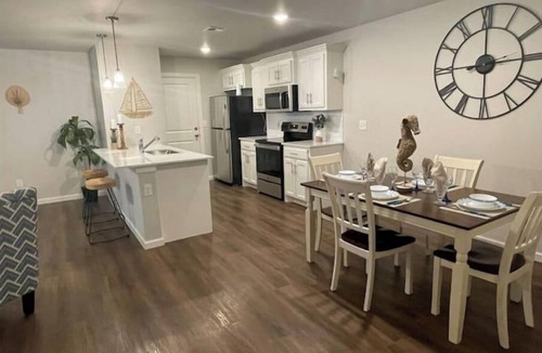 Midwest City House | 3 bedroom duplex close to Tinker
