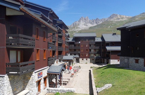 Meribel-Mottaret Apartment | 3-Bedroom Duplex Near Slopes, Pets Allowed