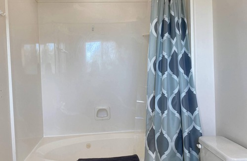 South Salt Lake House | 3 bedroom entire house, close to all ski resorts, center of ALL